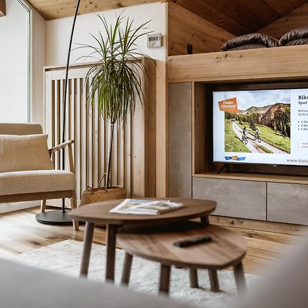Alpenapartments Ried im Oberinntal Exterior foto